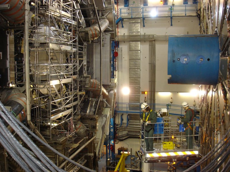 cern042.jpg